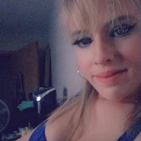 Meet your Posher, Emma - Picture 1 of 1